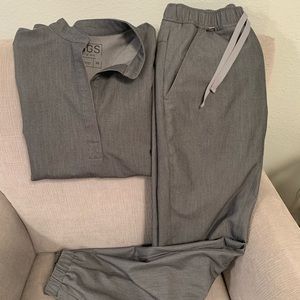 FIGS Graphite scrub set XS